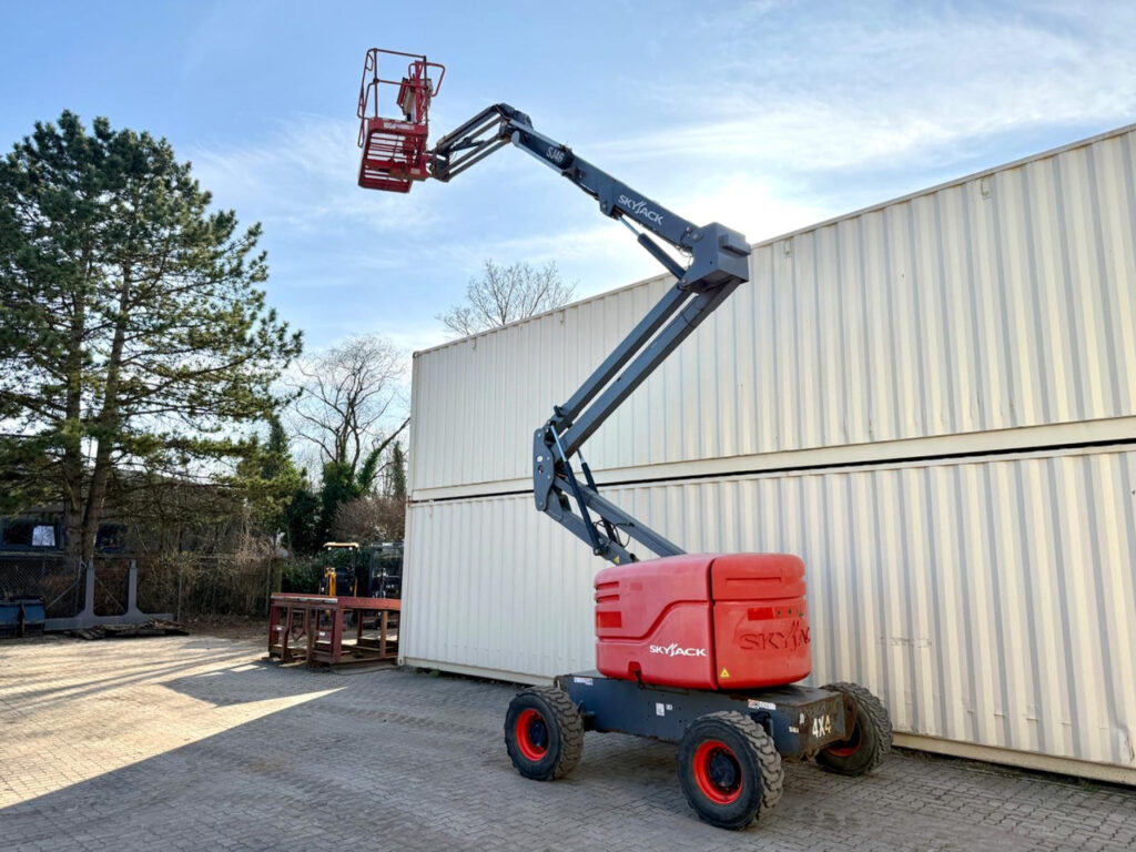 16 meter articulated boom lift for elevated work access